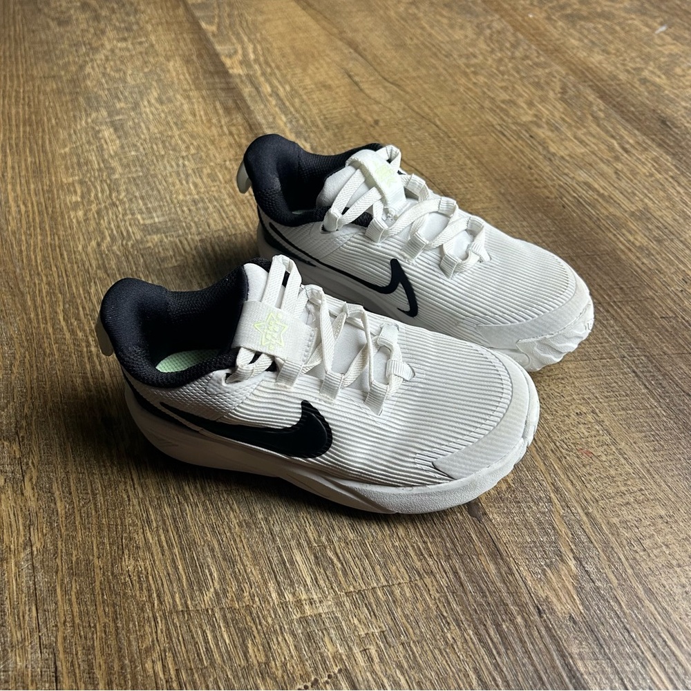 Nike Kids Star Runner White and Black Athletic Sneakers Slip On Gym School